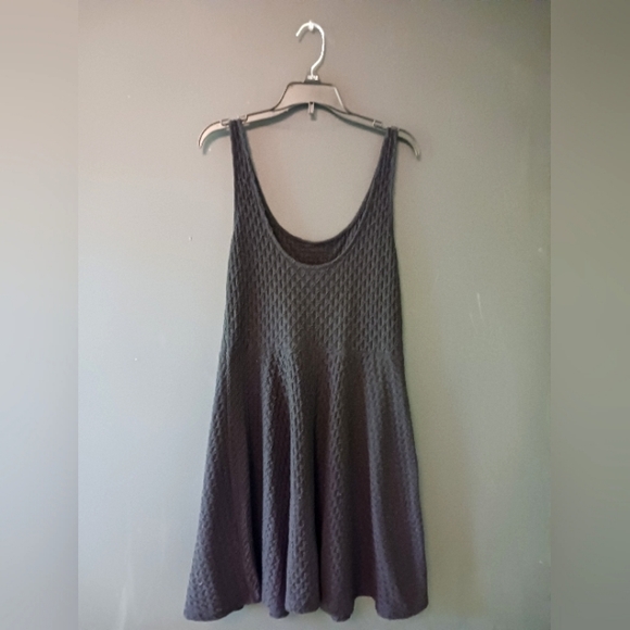 FOREVER 21 WOMEN'S MEDIUM BLACK DRESS 🖤 - Picture 1 of 3